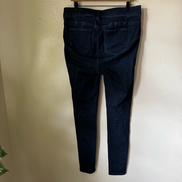 Torrid | Extra Tall Bombshell Skinny Premium Stretch High-Rise Jeans - Picture 4 of 7